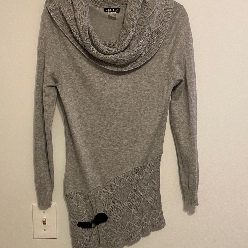 VENUS Light Gray Cowl-Neck Sweater with Cable Hem and Buckle Accent,asymmetrical